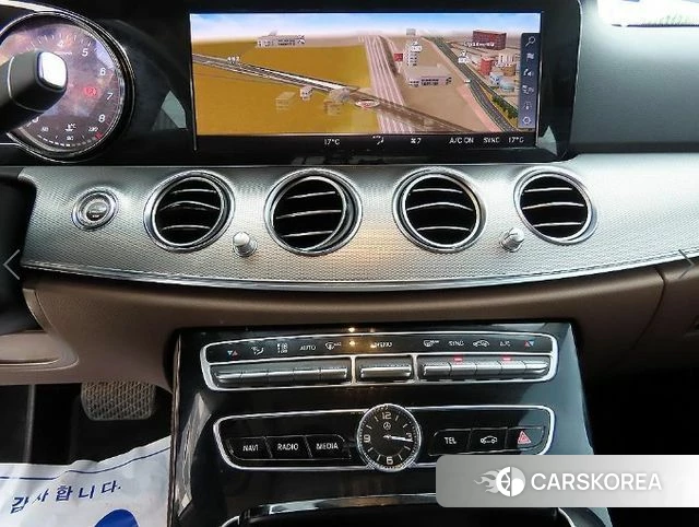 Mercedes-Benz E-Class W213 2018 Белый из Кореи, фото 4