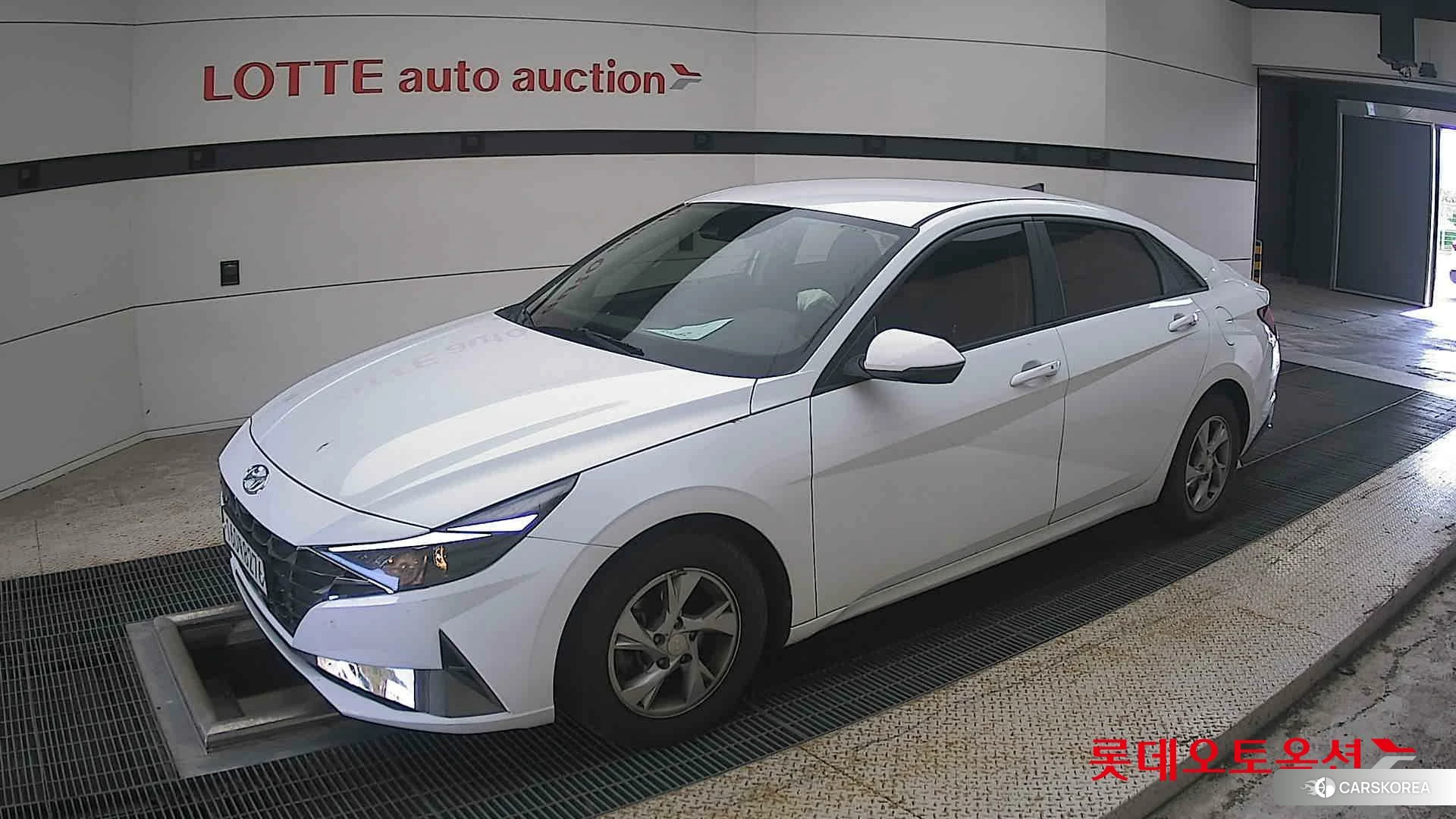 Hyundai Avante 2021 Polar White из Кореи, фото 4