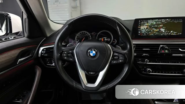 BMW 5 Series (G30) 2018 Белый из Кореи, фото 4