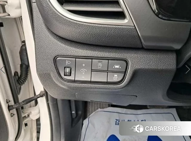 Kia Seltos 2022 Белый из Кореи, фото 4