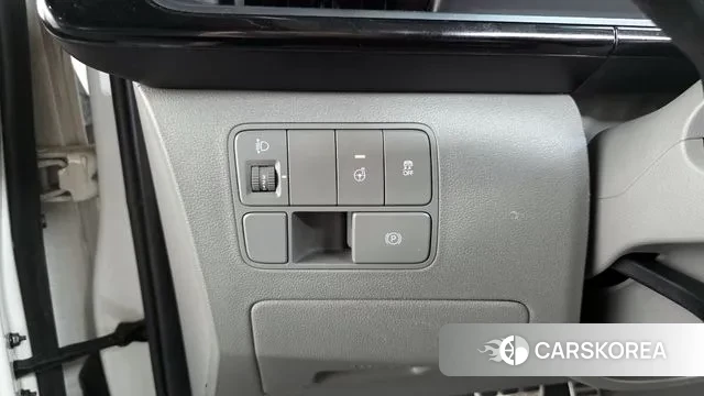 Hyundai Staria 2022 Белый из Кореи, фото 4