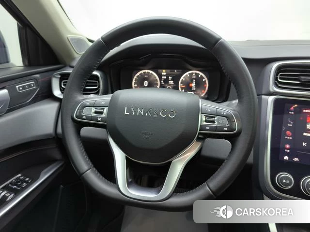 Lynk 01 2020 Темно-серый из Китая, фото 4