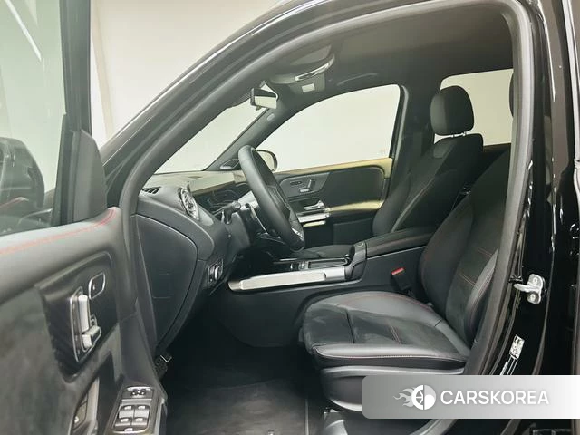 Mercedes-Benz GLB AMG 2024 Черный из Китая, фото 4