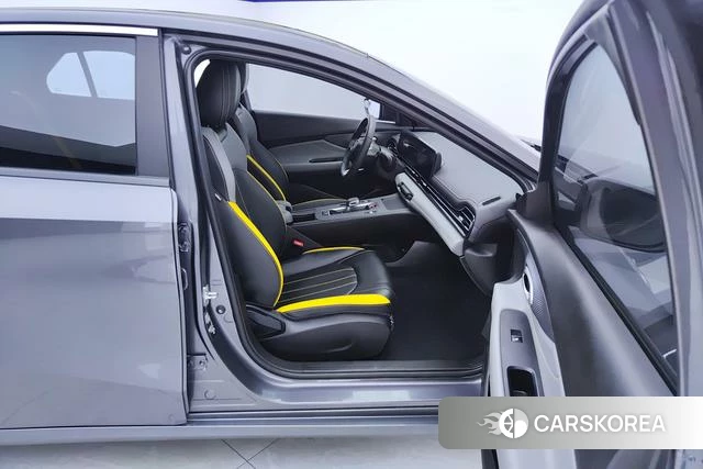 GAC Trumpchi Shadow Leopard 2023 Темно-серый из Китая, фото 4