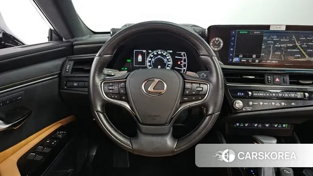 Lexus ES300h 7th generation 2024 Черный из Кореи, фото 4