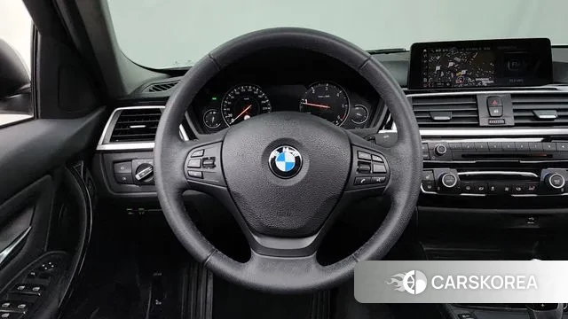 BMW 3 Series (F30) 2018 Белый из Кореи, фото 4