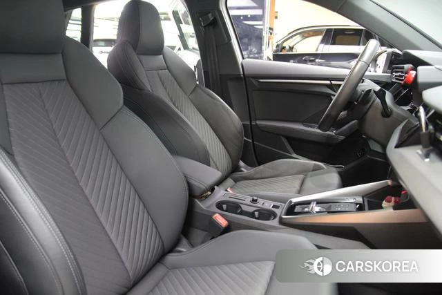Audi A3 2021 Белый из Китая, фото 4