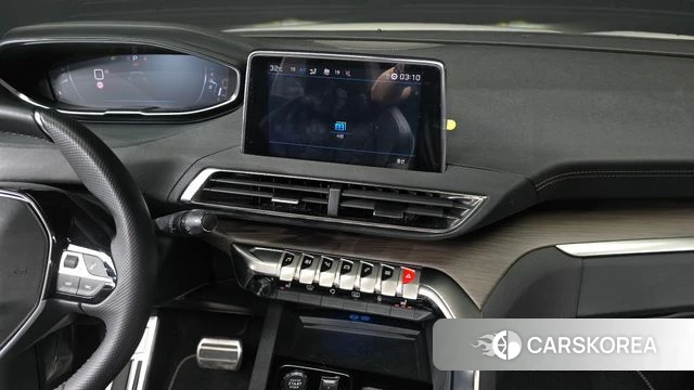 Peugeot 5008 second generation 2024 Белый из Кореи, фото 4