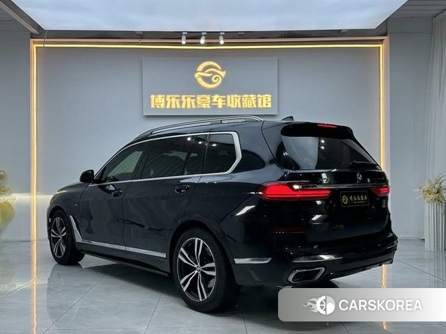BMW X7 2022 Черный из Китая, фото 4