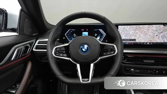 BMW i4 2025 Серебристо-серый из Кореи, фото 4