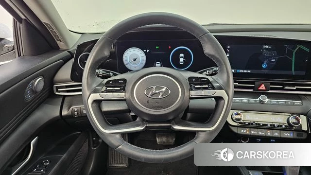 Hyundai Avante Hybrid (CN7) 2023 Белый из Кореи, фото 4