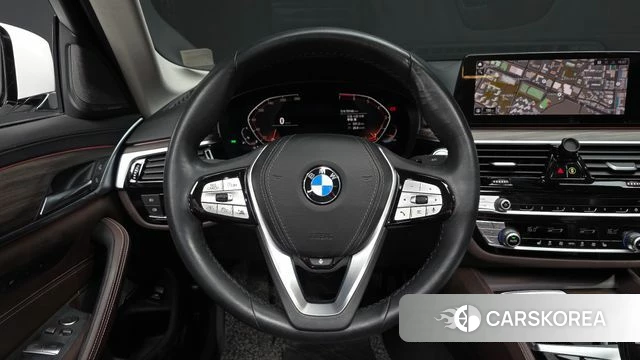 BMW 5 Series (G30) 2020 Белый из Кореи, фото 4