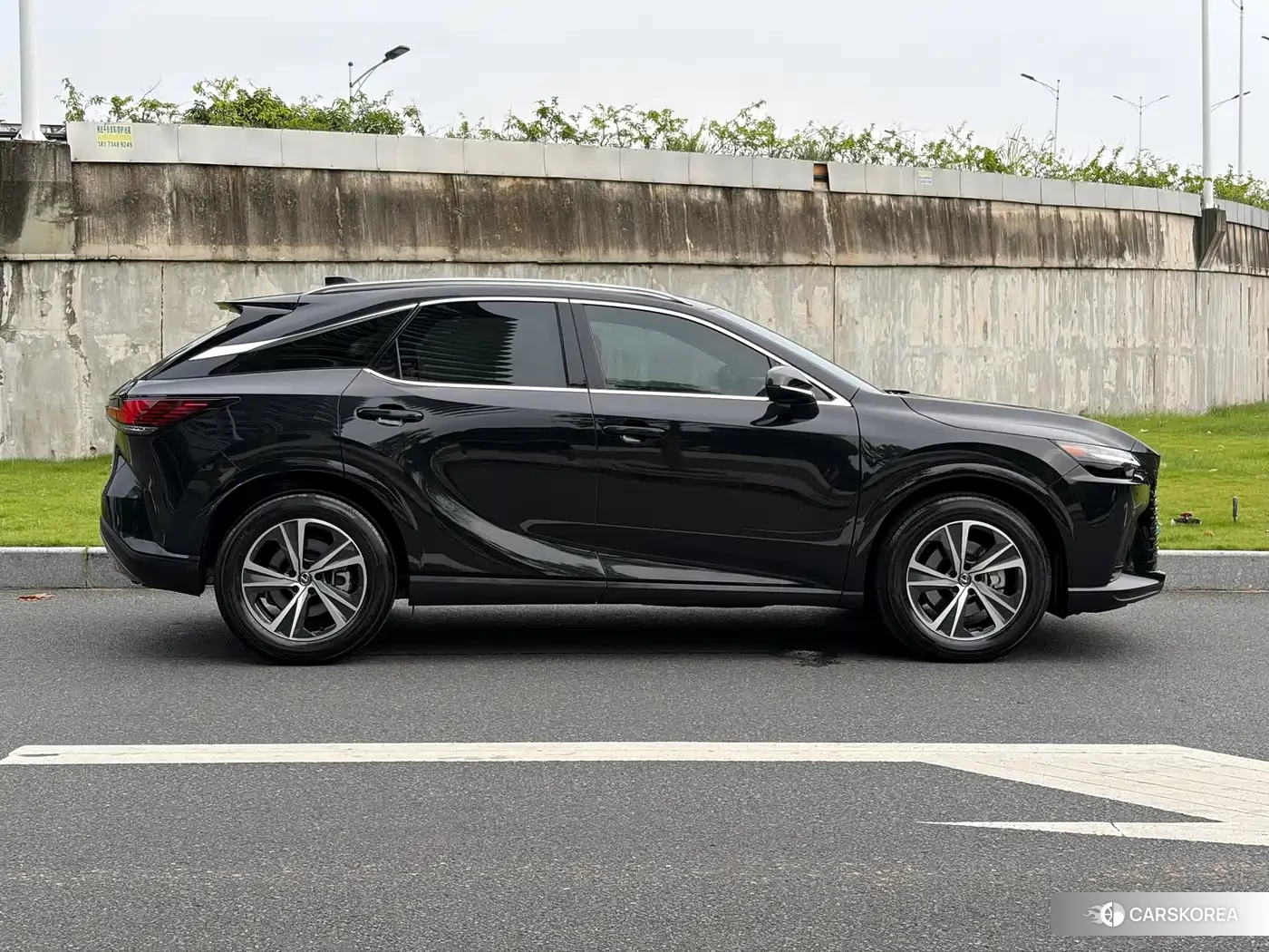 Lexus RX 2025 Черный из Китая, фото 4