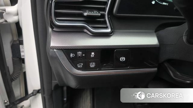 Kia Sportage 5th Generation Hybrid 2024 Белый из Кореи, фото 4