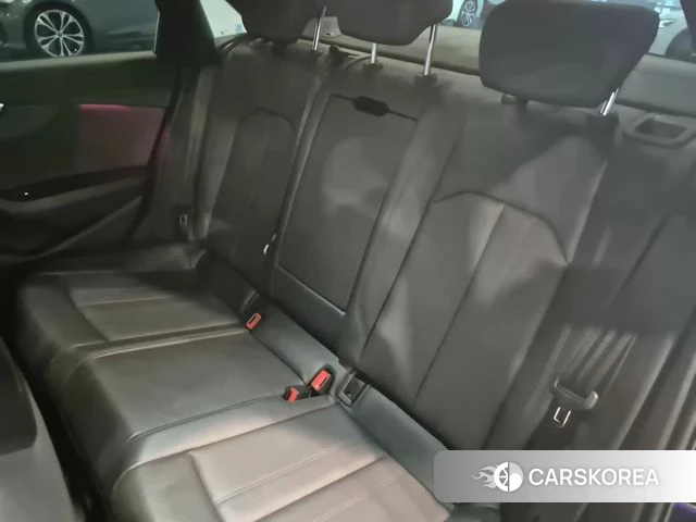 Audi A4 (B9) 2023 Черный из Кореи, фото 4