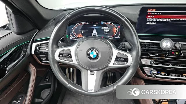 BMW 5 Series (G30) 2021 Белый из Кореи, фото 4