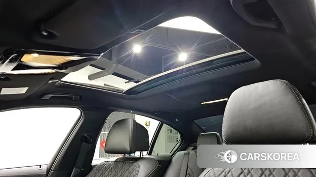 BMW 5 Series (G30) 2021 Белый из Кореи, фото 4