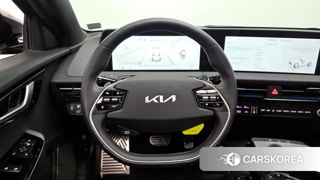 Kia EV6 2023 Черный из Кореи, фото 4