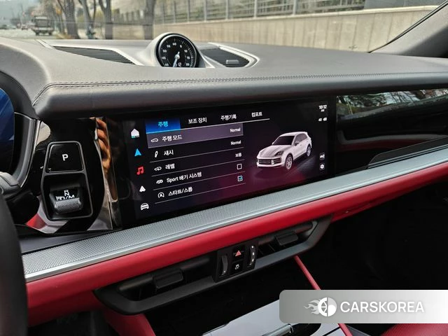 Porsche Cayenne (PO536) 2024 Жемчужный цвет из Кореи, фото 4