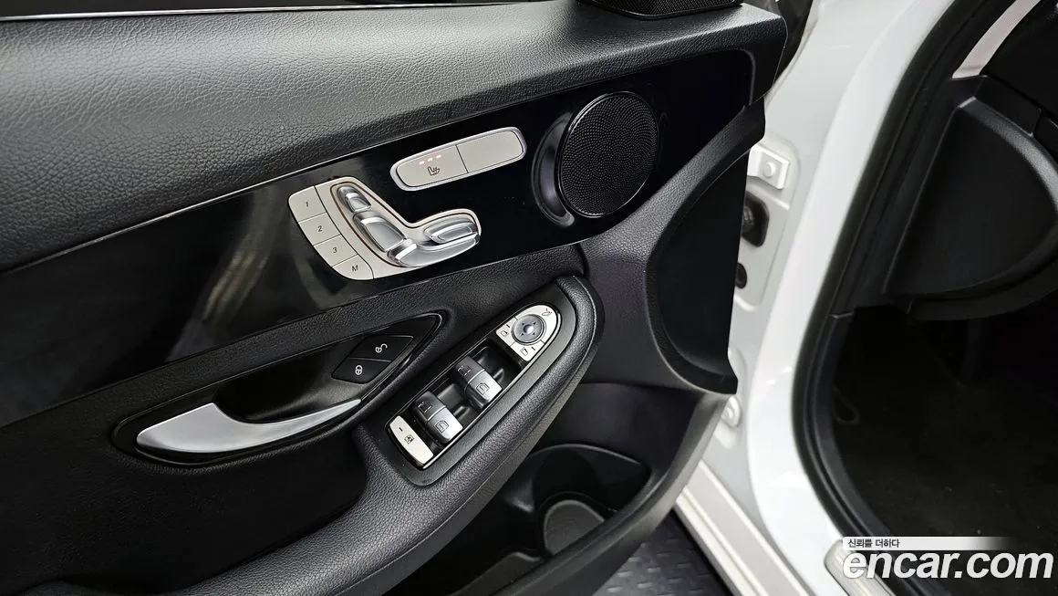 Mercedes-Benz C-Class W205 2018 Белый из Кореи, фото 4