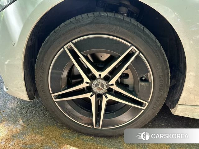 Mercedes-Benz Class C 2024 Белый из Китая, фото 4