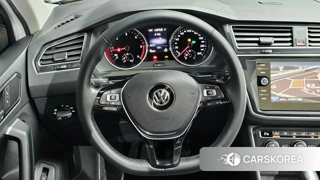 Volkswagen Tiguan second Generation 2018 Белый из Кореи, фото 4