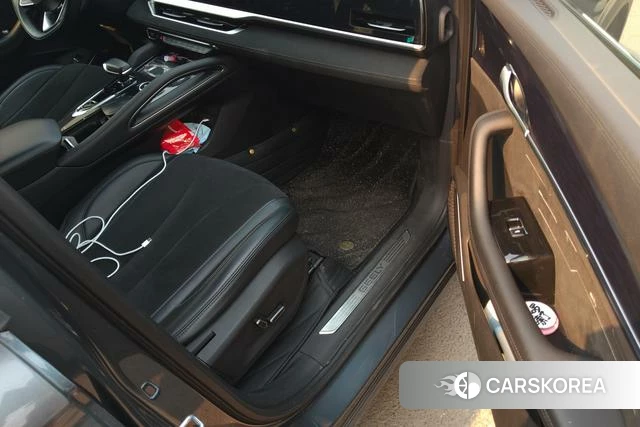 Geely Automobile Xingyue L 2022 Темно-серый из Китая, фото 4