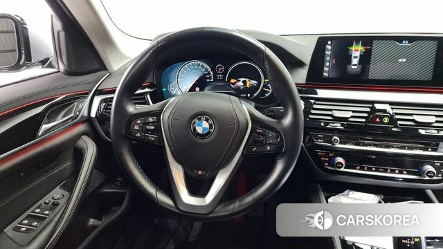 BMW 5 Series (G30) 2018 Серебристо-серый из Кореи, фото 4