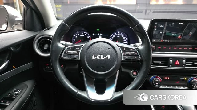 Kia The New K3 2nd generation 2022 Белый из Кореи, фото 4