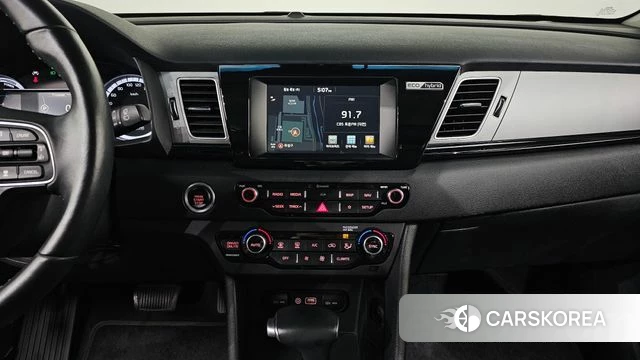 Kia Niro 2018 Белый из Кореи, фото 4