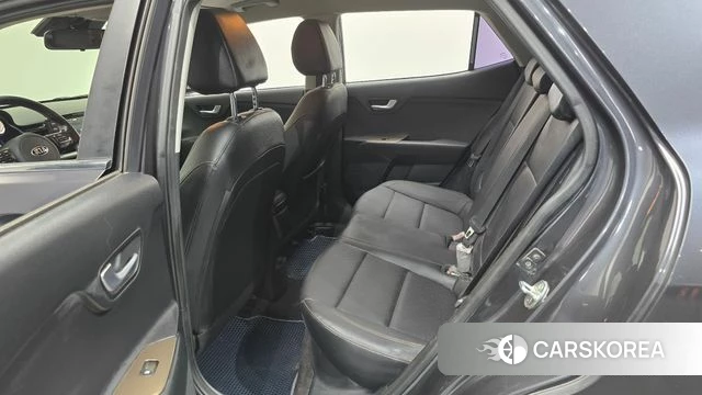 Kia Stonic 2018 Серый из Кореи, фото 4