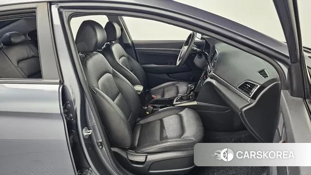 Hyundai Avante AD 2018 Серый из Кореи, фото 4