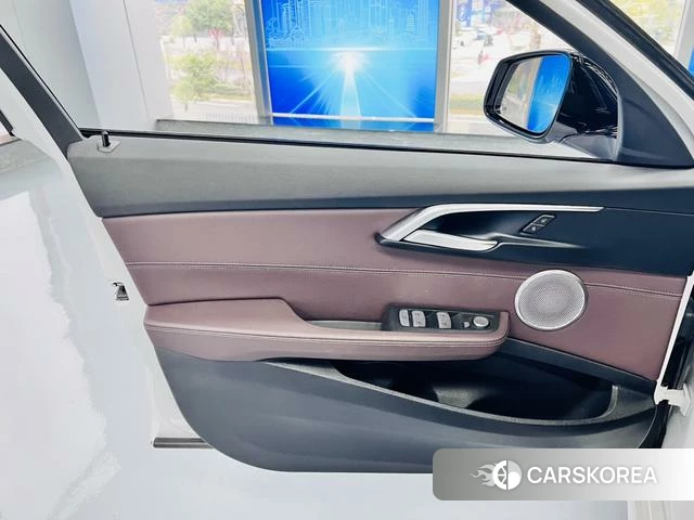BMW 1 series 2023 Белый из Китая, фото 4