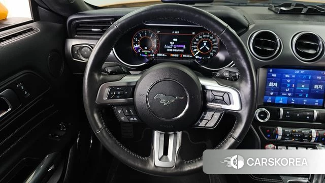 Ford Mustang 2022 Желтый из Кореи, фото 4