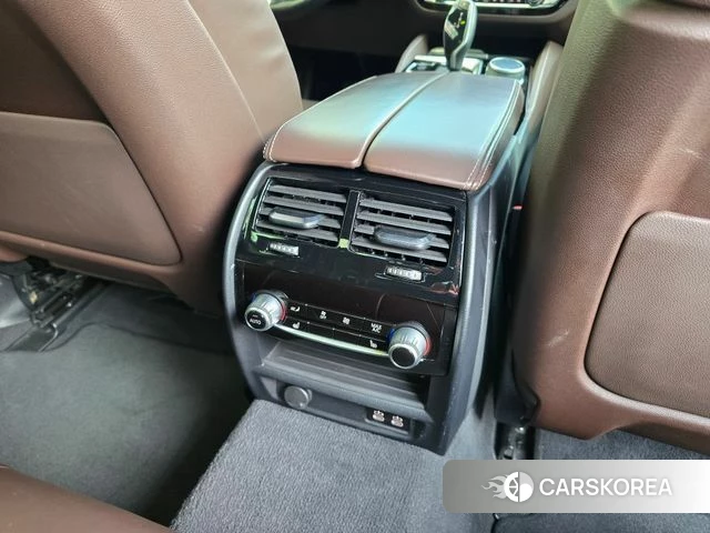 BMW 5 Series (G30) 2021 Белый из Кореи, фото 4