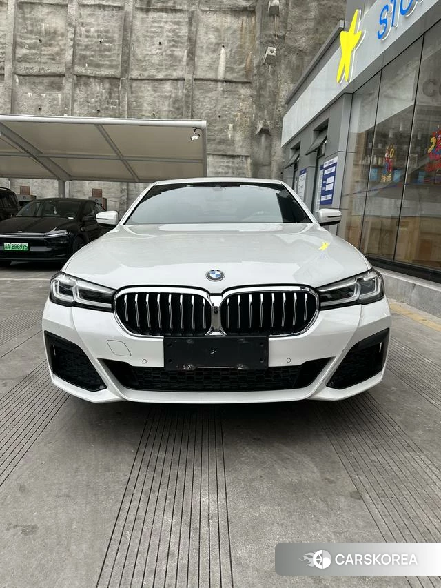 BMW 5 series 2022 Белый из Китая, фото 4
