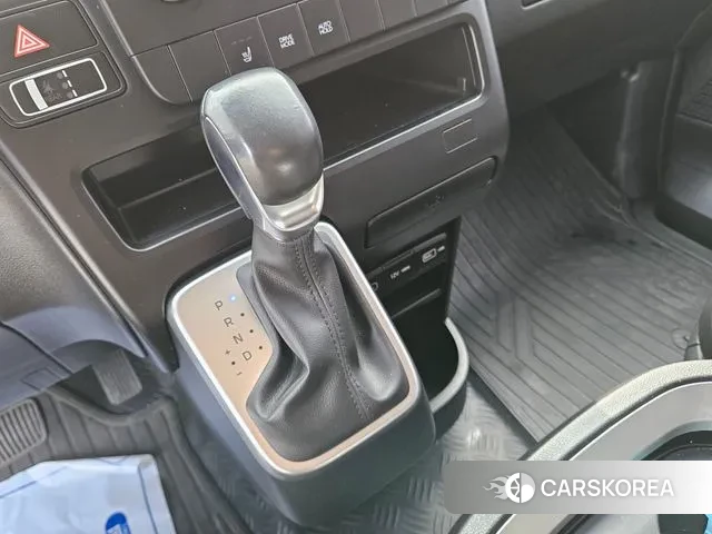 Hyundai Staria 2022 Черный из Кореи, фото 4