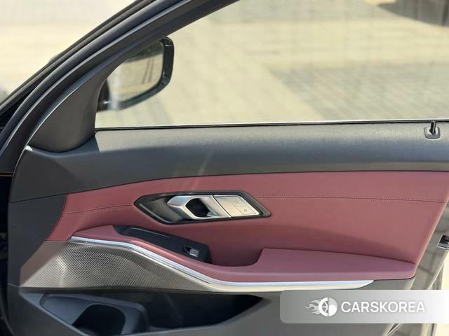 BMW 3 series 2021 Черный из Китая, фото 4