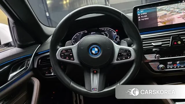 BMW 5 Series (G30) 2022 Белый из Кореи, фото 4