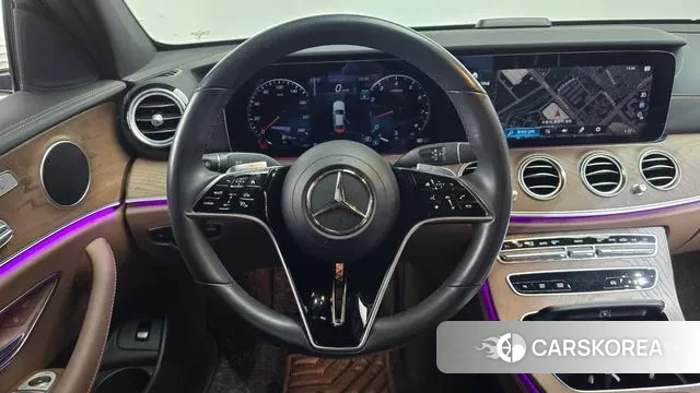 Mercedes-Benz E-Class W213 2022 Белый из Кореи, фото 4