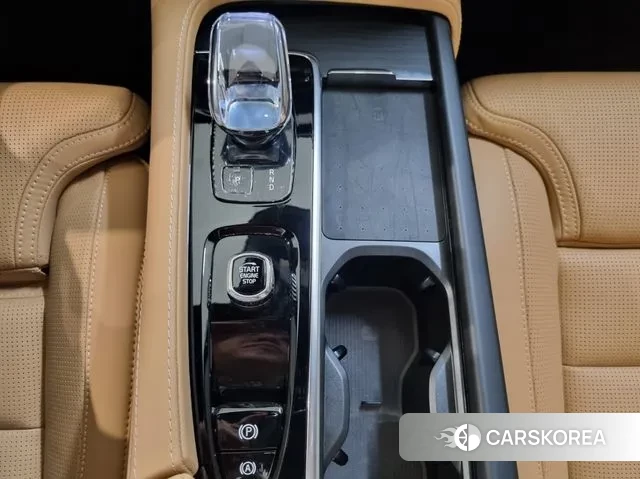 Volvo XC90 second Generation 2025 Белый из Кореи, фото 4