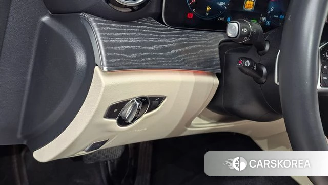 Mercedes-Benz E-Class W213 2023 Белый из Кореи, фото 4