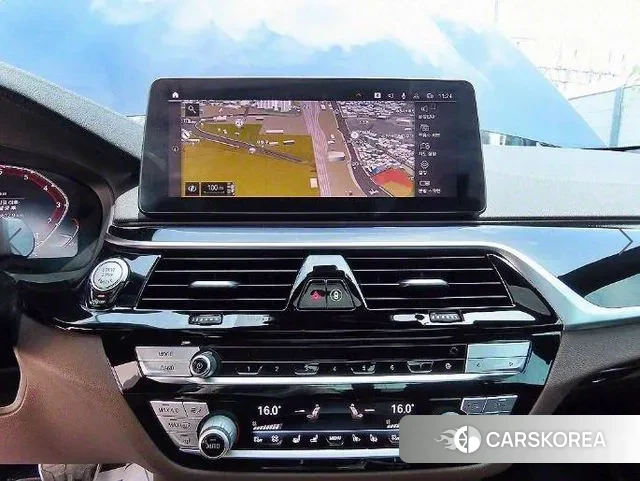 BMW 5 Series (G30) 2021 Черный из Кореи, фото 4