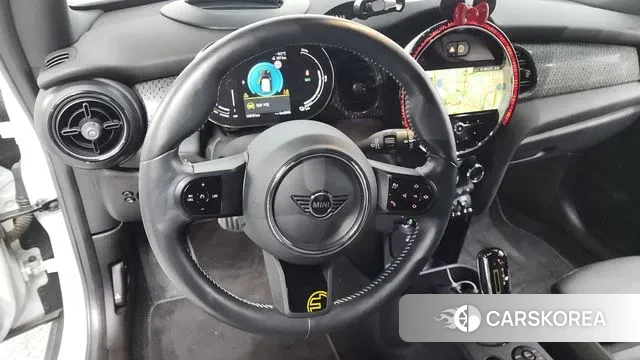 Mini Cooper Electric 2022 Серебряный из Кореи, фото 4