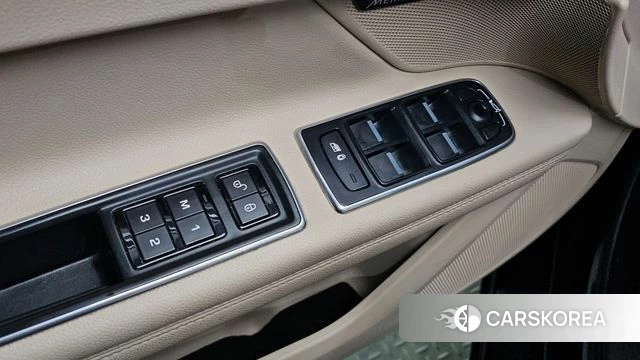 Jaguar XF (X260) 2018 Черный из Кореи, фото 4