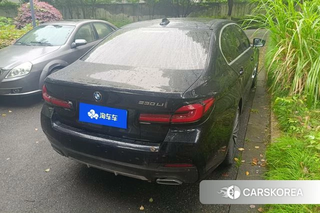 BMW 5 series 2023 Черный из Китая, фото 4