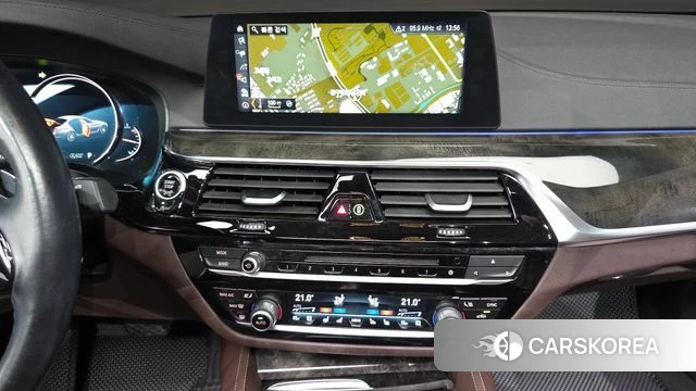 BMW 5 Series (G30) 2018 Серый из Кореи, фото 4