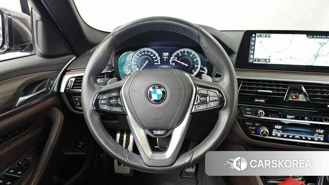 BMW 5 Series (G30) 2018 Серый из Кореи, фото 4