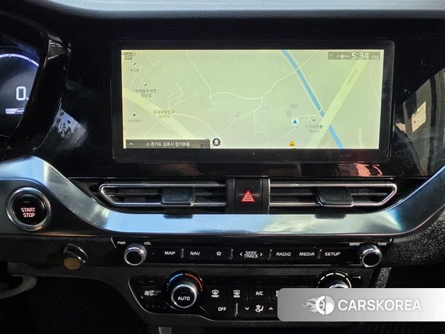 Kia Niro Plus 2022 Белый из Кореи, фото 4
