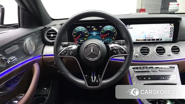 Mercedes-Benz E-Class W213 2023 Белый из Кореи, фото 4